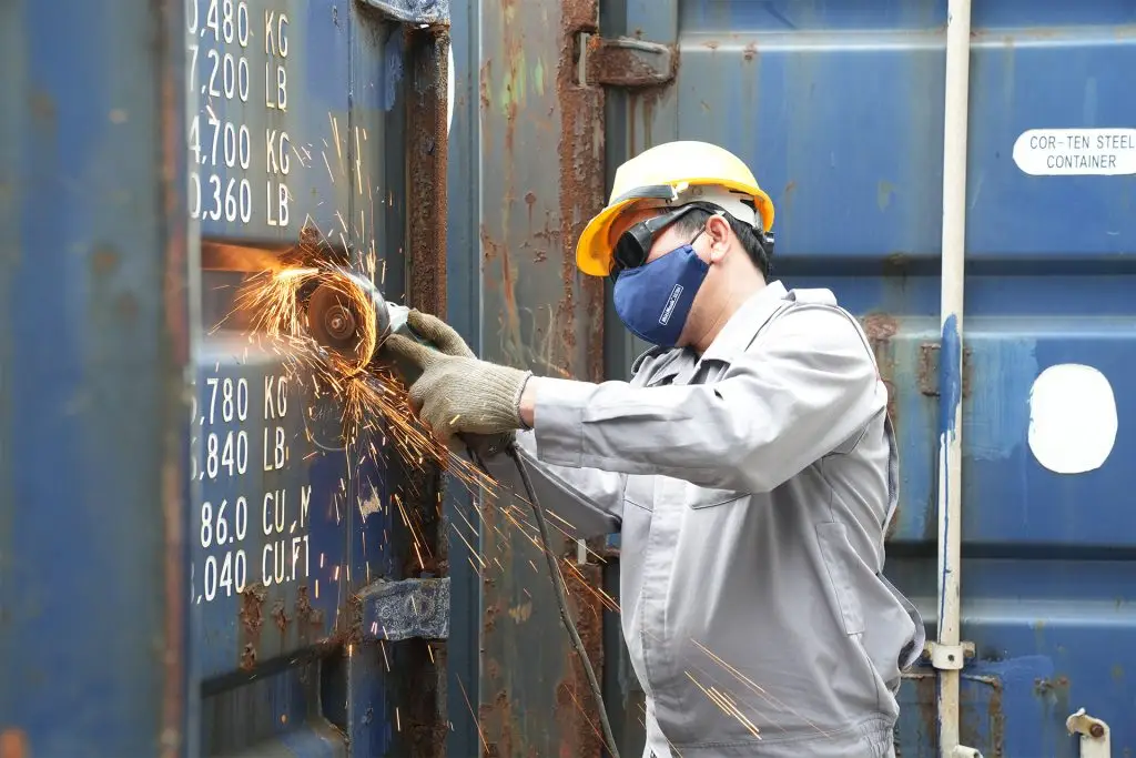 Container repair workshop